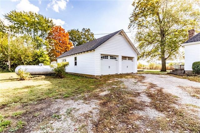10368 NW O Highway, Blairstown, MO 64726