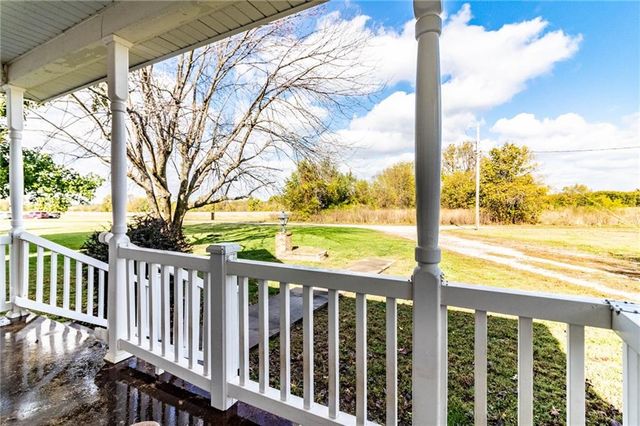 10368 NW O Highway, Blairstown, MO 64726