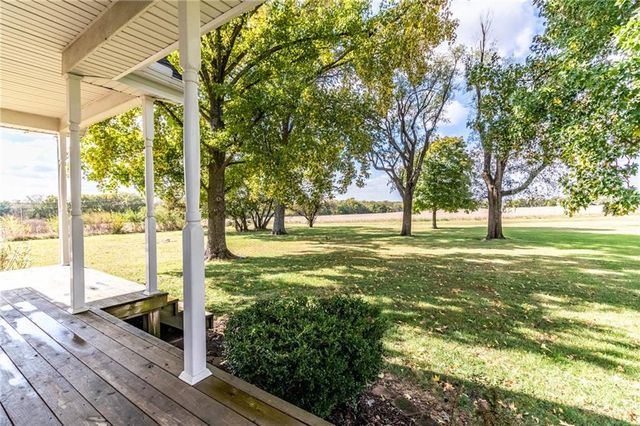 10368 NW O Highway, Blairstown, MO 64726