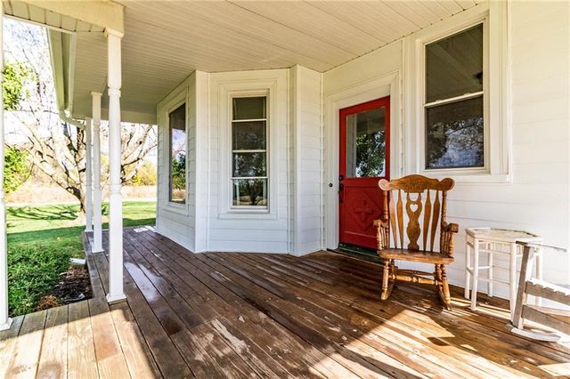 10368 NW O Highway, Blairstown, MO 64726