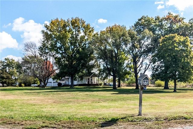 10368 NW O Highway, Blairstown, MO 64726