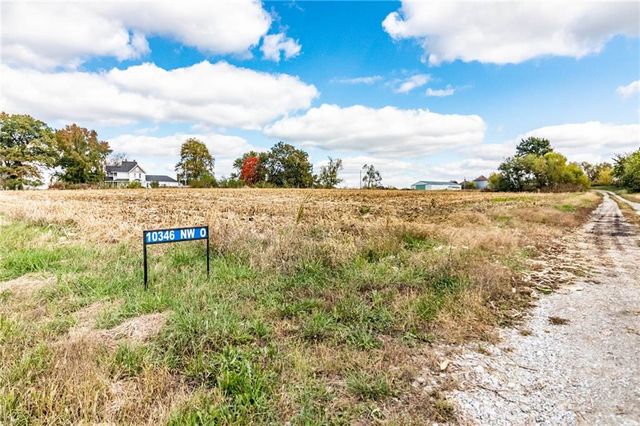 10368 NW O Highway, Blairstown, MO 64726