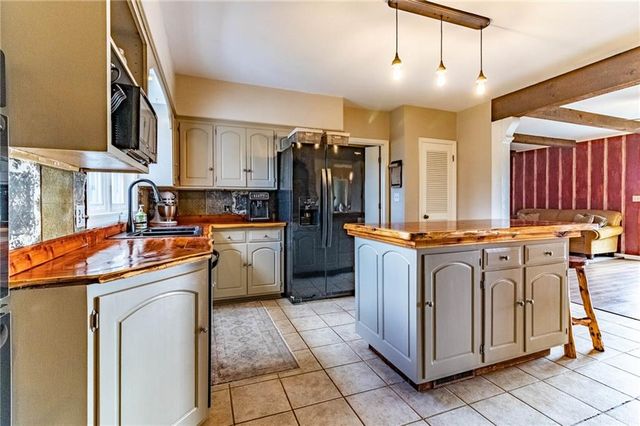 10368 NW O Highway, Blairstown, MO 64726