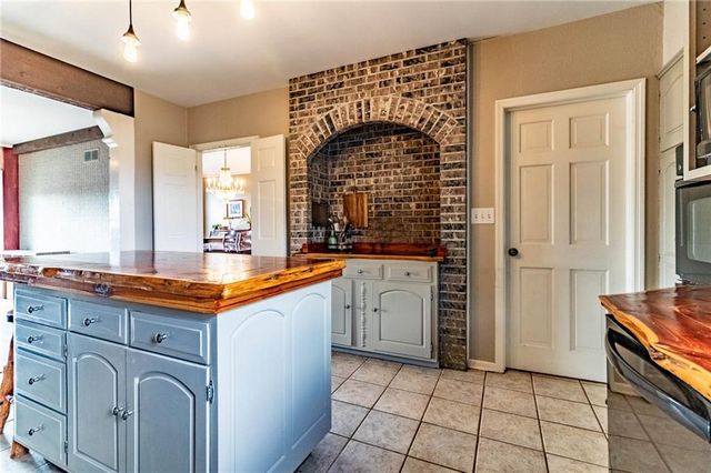 10368 NW O Highway, Blairstown, MO 64726