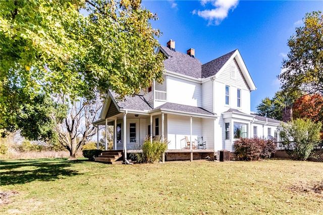 10368 NW O Highway, Blairstown, MO 64726