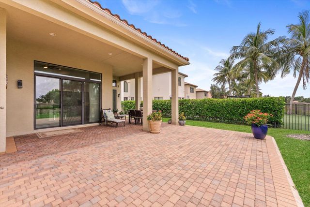 8986 Little Falls Way, Delray Beach, FL 33446