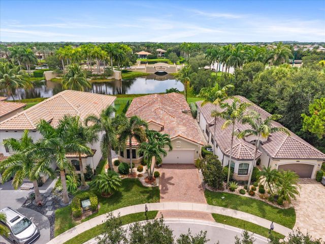 8986 Little Falls Way, Delray Beach, FL 33446