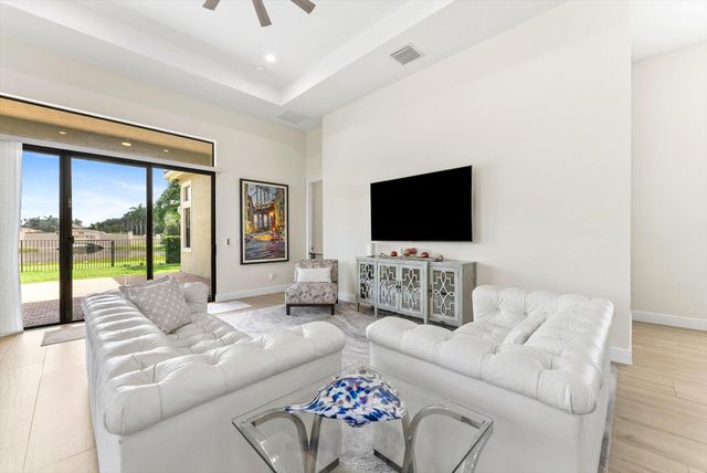 8986 Little Falls Way, Delray Beach, FL 33446