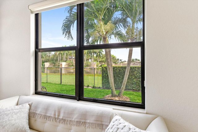 8986 Little Falls Way, Delray Beach, FL 33446