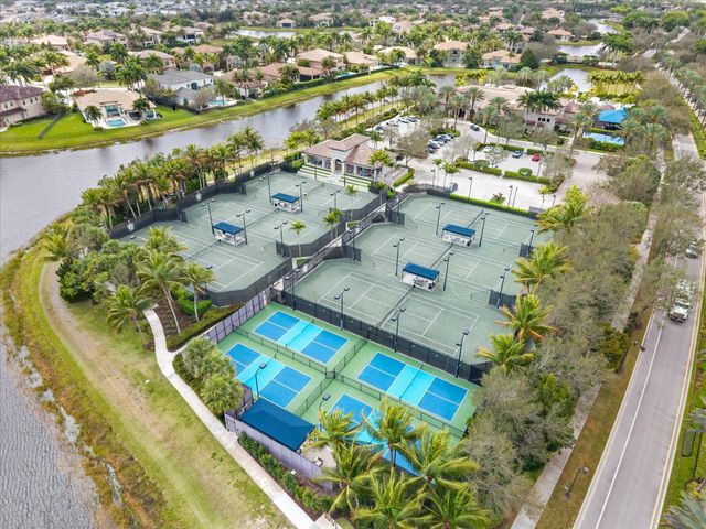 8986 Little Falls Way, Delray Beach, FL 33446