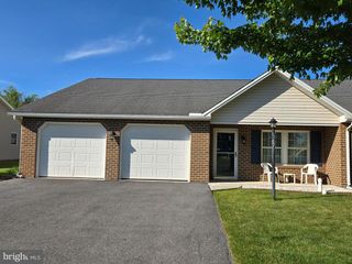 107 CENTRAL WAY #25, Shippensburg, PA 17257