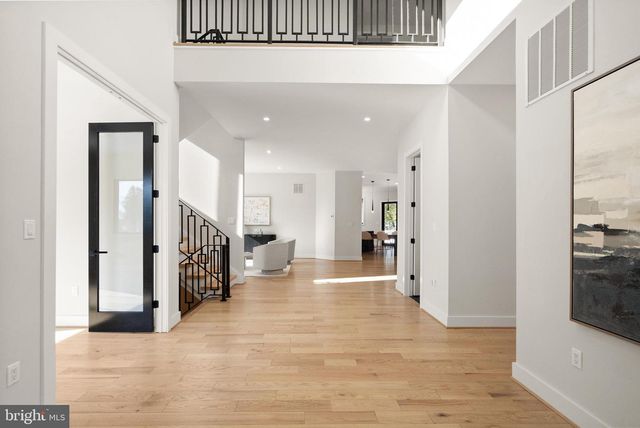 5524 SUMMIT ST, Centreville, VA 20120