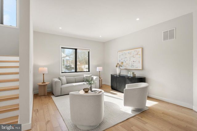 5524 SUMMIT ST, Centreville, VA 20120