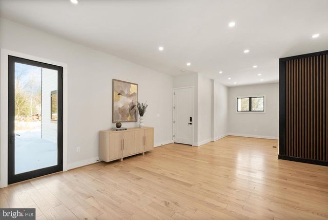 5524 SUMMIT ST, Centreville, VA 20120