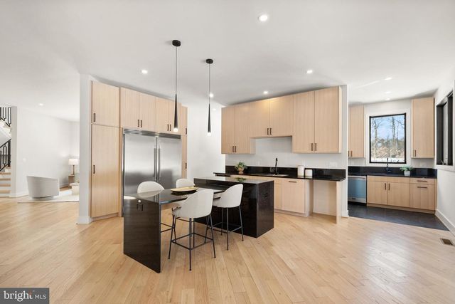 5524 SUMMIT ST, Centreville, VA 20120