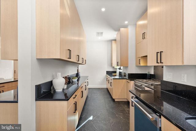 5524 SUMMIT ST, Centreville, VA 20120