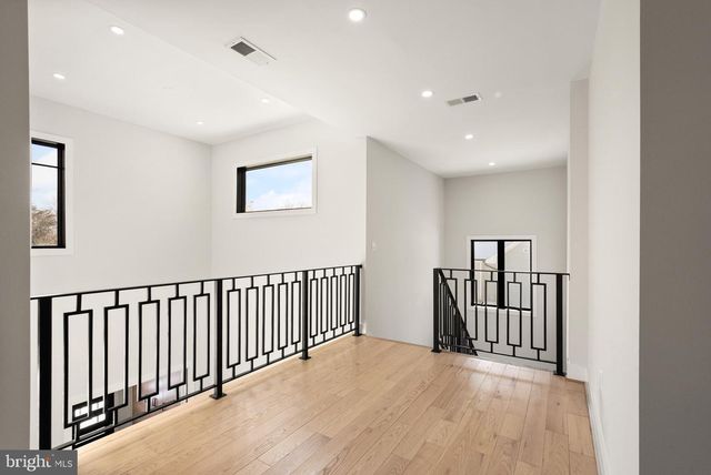 5524 SUMMIT ST, Centreville, VA 20120