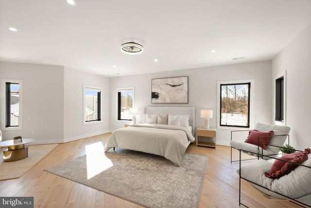 5524 SUMMIT ST, Centreville, VA 20120