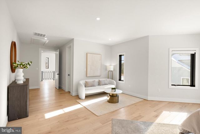 5524 SUMMIT ST, Centreville, VA 20120