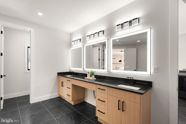 5524 SUMMIT ST, Centreville, VA 20120