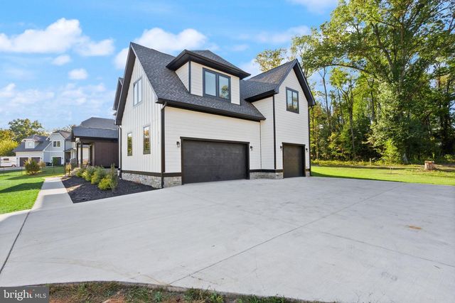 5524 SUMMIT ST, Centreville, VA 20120