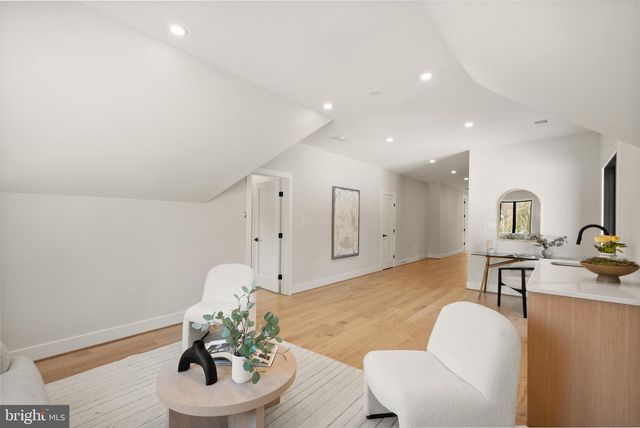 5524 SUMMIT ST, Centreville, VA 20120