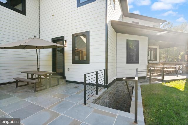 5524 SUMMIT ST, Centreville, VA 20120