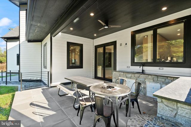 5524 SUMMIT ST, Centreville, VA 20120