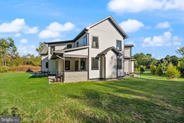 5524 SUMMIT ST, Centreville, VA 20120