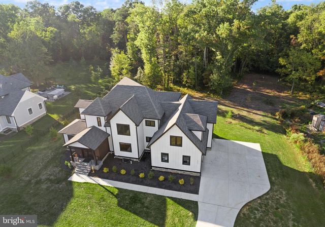 5524 SUMMIT ST, Centreville, VA 20120