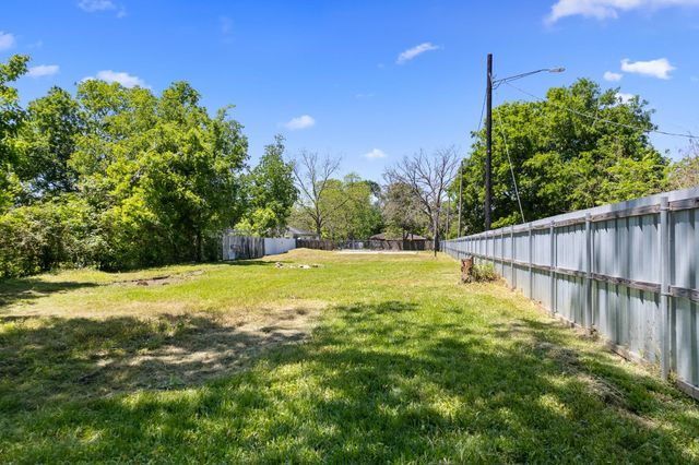 7004 Glass Street, Houston, TX 77016