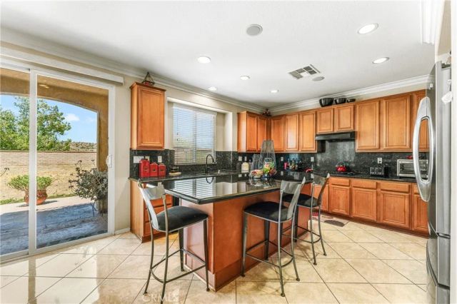 2431 Loganberry, Palmdale, CA 93551