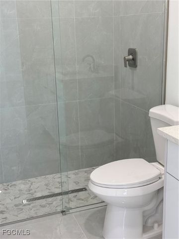 207 W 15th ST, Lehigh Acres, FL 33972