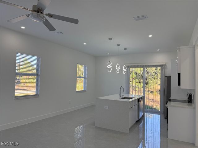 207 W 15th ST, Lehigh Acres, FL 33972