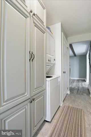 15 SYLVIA CT, Martinsburg, WV 25404