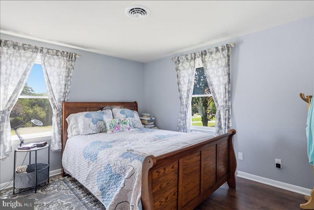 15 SYLVIA CT, Martinsburg, WV 25404