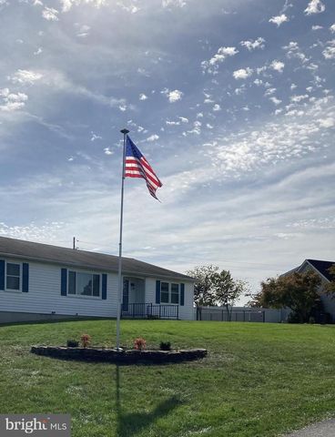 15 SYLVIA CT, Martinsburg, WV 25404
