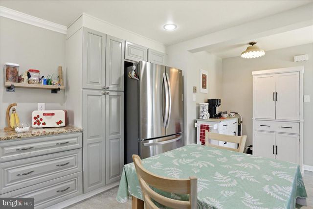 15 SYLVIA CT, Martinsburg, WV 25404