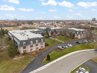5200 CARRIAGEWAY Drive 101, Rolling Meadows, IL 60008
