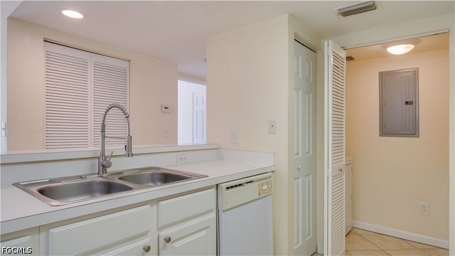 4105 Residence DR 709, Fort Myers, FL 33901