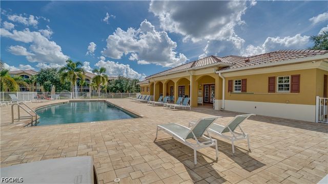 4105 Residence DR 709, Fort Myers, FL 33901