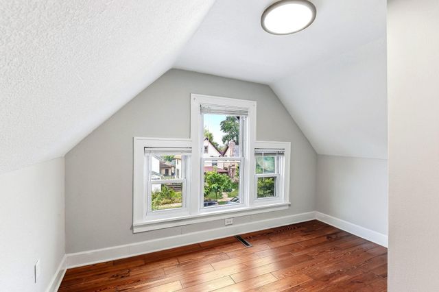 1100 12th Avenue SE, Minneapolis, MN 55414