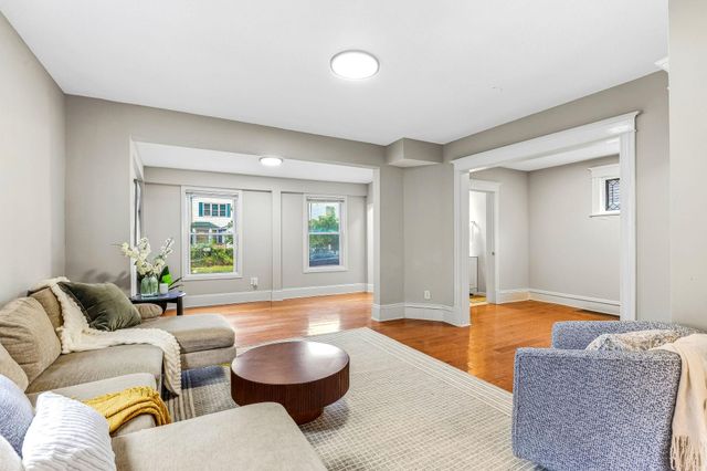 1100 12th Avenue SE, Minneapolis, MN 55414