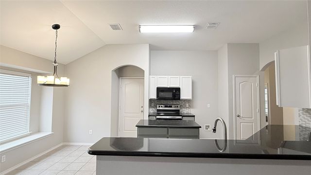 602 Soledad Street, Arlington, TX 76002