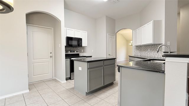 602 Soledad Street, Arlington, TX 76002