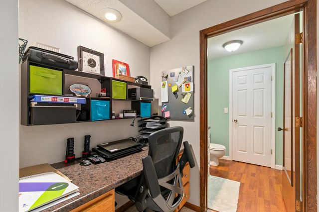 4205 98th Street, Urbandale, IA 50322