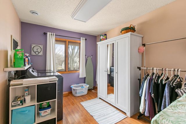 4205 98th Street, Urbandale, IA 50322