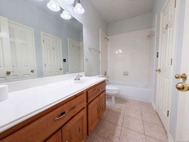 357 FRANK BAUM DR, Schertz, TX 78154