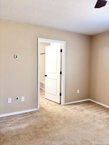 10715 Sable Range, San Antonio, TX 78245