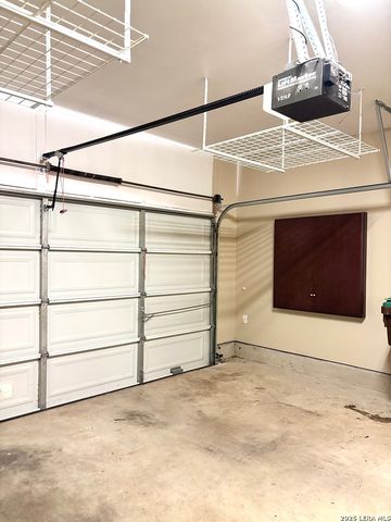 10715 Sable Range, San Antonio, TX 78245